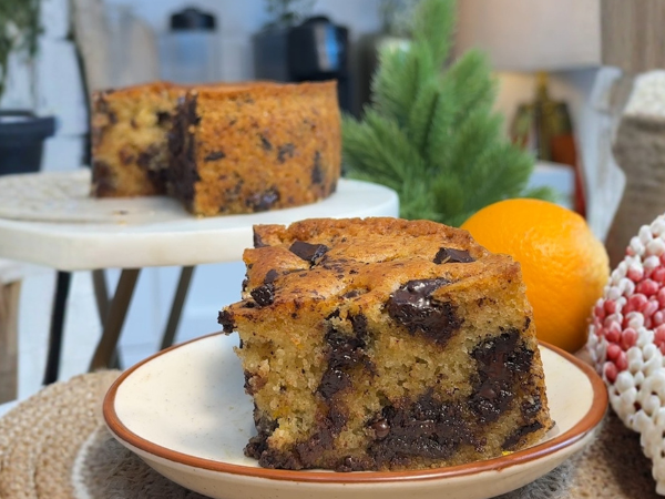 Orange Dark Chocolate Cake (Super Moist & Easy&nbsp;Recipe)